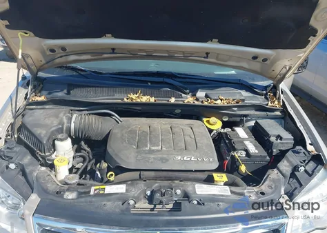 2016 Chrysler Town & Country Touring from USA, damaged, VIN 2C4RC1BGXGR164502